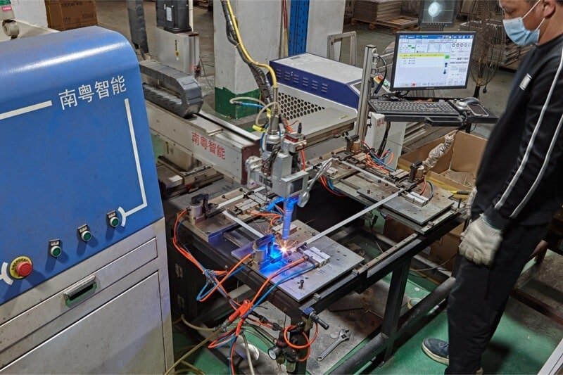 automatic welding arms